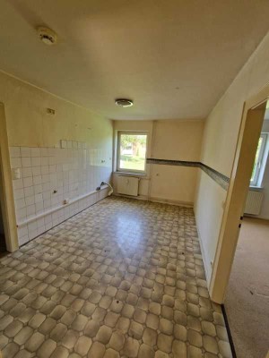 *3 Monate mietfrei!" - Renovierungsbedürftige 2-Zimmer Wohnung