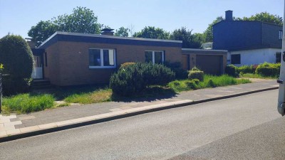Freistehender Bungalow mit zwei  Ebenen!