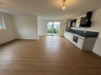 Neubau Wohnung 83 QM 2,5 Zimmer mit EBK und Terrasse