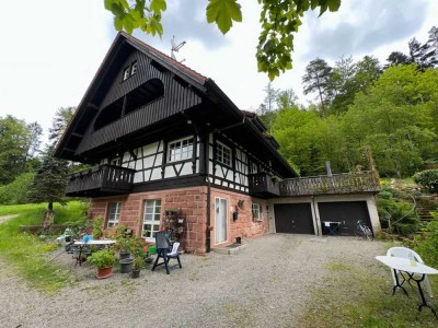 Traumhafte Wohnung in idyllischem Fachwerkhaus umgeben von freier Natur