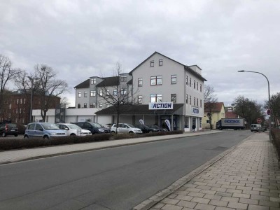 Wohnung im attraktiven Wohn- und Geschätfshaus in zentraler Lage zu vermieten