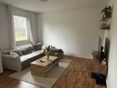 Schöne Single-Wohnung: 1 Zimmer+ Wohnküche in Reisholz, Übernahme EBK möglich