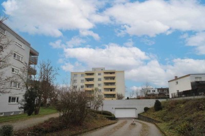 Gestaltbare 2 Zimmer Whg. mit Balkon und Tiefgaragenstellplatz in Feldrandlage mit Blick ins Grüne