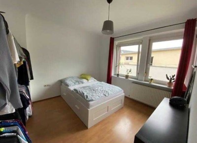 Ruhige, zentral gelegene 2,5 Zimmer Wohnung in S-Süd