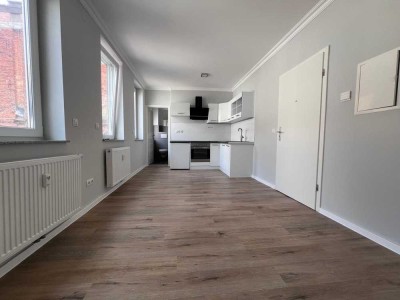 KL - Nähe Stadtpark/Bahnhof, 1-Zimmer-Apartment mit Einbauküche *2022 KOMPLETT SANIERT*