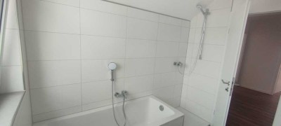 Erstbezug nach Kernsanierung: Geschmackvolle 3-Zimmer-Wohnung in Hallstadt