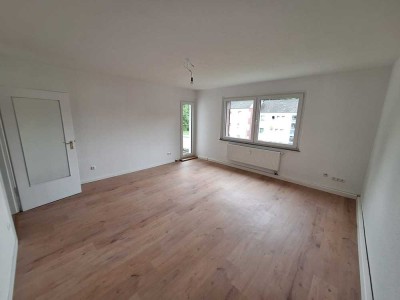 3 Raum Wohnung mit Balkon, hell und freundlich