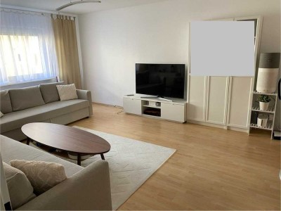 2-3 Zimmer Wohnung mit Einbauküche-Aufzug