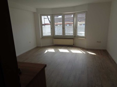 Exklusive, neuwertige 2-Raum-Wohnung mit gehobener Innenausstattung in Refrath