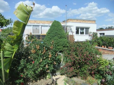 Perfekt saniert mit wunderschönem Garten