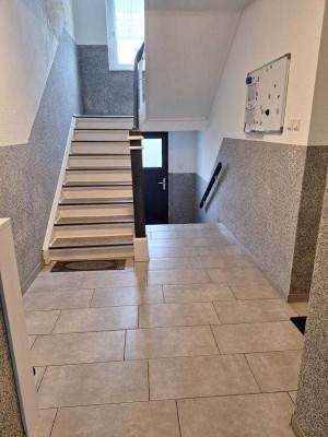 Provisionsfrei* Mit Gartenteil + Stellplatz! Gemütl. DG-Wo, sofort bezugsfrei!