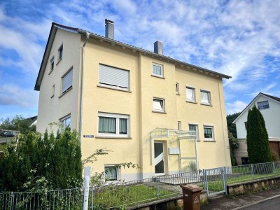 Großzügige 4-Zimmer-Dachgeschosswohnung in Itzelberg!