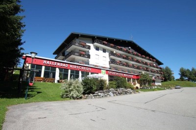 FERIENWIDMUNG: Zweizimmerwohnung mit Südostbalkon und schöner Aussicht in Hirschegg / Kleinwalsertal