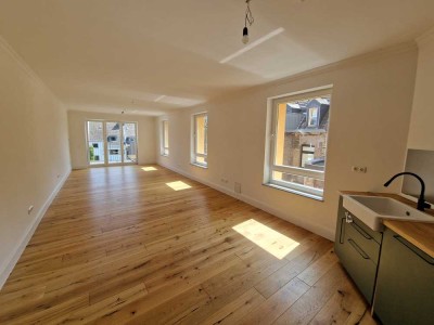 Kernsanierte Wohnung mit Domblick, zwei Balkonen und Aufzug!