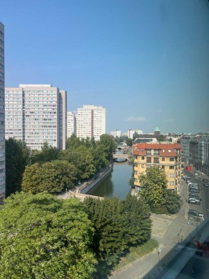 Schöne 4-Zimmer-Maisonette-Wohnung direkt an der Spree mit Blick auf den Berliner Dom