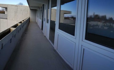 3,5 Zimmer Wohnung-bester Qualität-moderne Böden-modernes Bad/Gäste WC-gr.Balkon mit Blick ins Grüne