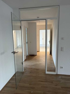 RESERVIERT / 2-Zimmer-Wohnung im 1. OG mit Balkon und Blick ins Grüne!