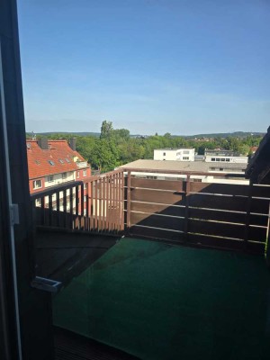 *** 2-Zim Wohnung im Dachgeschoss***