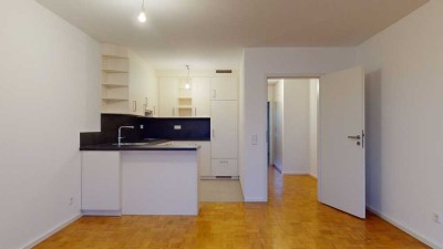 NEU-sanierte 2-Zimmer-Wohnung mit Balkon