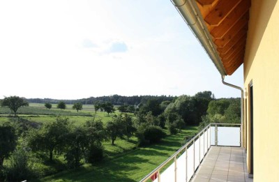 Neuwertige 3-Zimmer-Wohnung mit Balkon in Kalchreuth