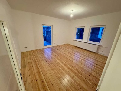 Erstbezug nach Sanierung: Freundliche 4-Zimmer-Wohnung mit Balkon in Bovenden / OT Eddigehausen