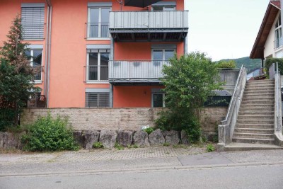 Erstbezug nach Sanierung: Stilvolle 3,5-Raum-Maisonette-Wohnung mit geh. Innenausstattung