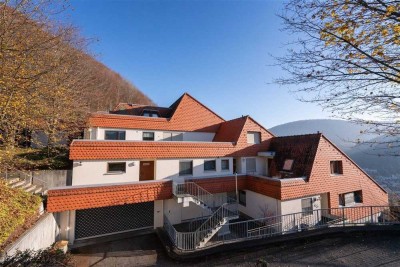 Exklusive Traumwohnung mit Panoramablick, historische Burg in Sichtweite