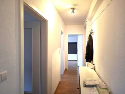 Ganz oben! Schöne 2-Zimmerwohnung im Zentrum von Karlsruhe-Mühlburg/Peter-und-Paul-Platz!