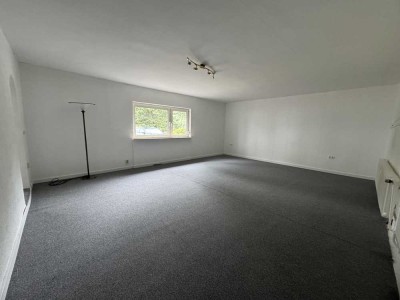 Barrierefreie 90 m² Wohnung in Hofheim am Taunus mit Aussensstellplätzen