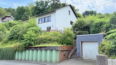 WOHNHAUS MIT EINLIEGERWOHNUNG  l  SIEGEN - SEELBACH