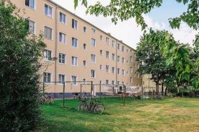 Citywohnung mit Balkon sucht Nachmieter mit WBS // 1.OG links - WBS für 60 m² erforderlich!