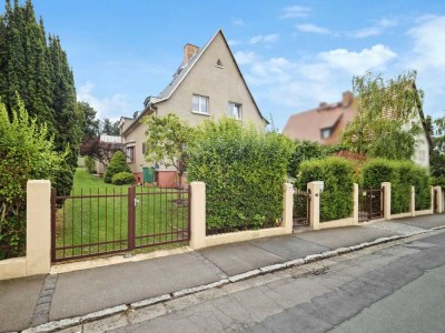 Teilbewohntes Zweifamilienhaus mit weiterer Bebaubarkeit - Dresden Südvorstadt