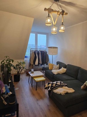 Helle 2-Zimmer Dachgeschosswohnung in Köln Mülheim