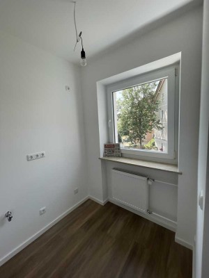 Attraktive sanierte 1-Zimmer Wohnung mit franz. Balkon in Pasing, München