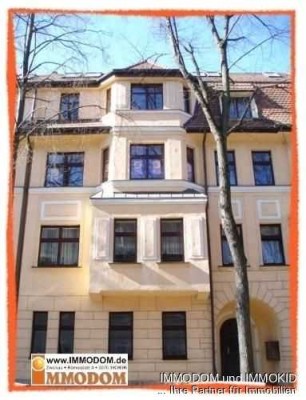 2-Zimmer-Wohnung mit großem BALKON, PKW-SP und optional mit neuer EINBAUKÜCHE zu vermieten!
