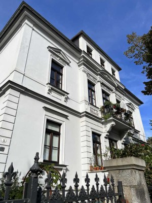 Geräumige 2-Zimmer-Wohnung in der Radeberger Vorstadt, Villa mit Einfriedung!