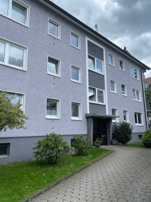 Vollständig renovierte 1-Raum-Wohnung mit Einbauküche  und Stellplatz in Wuppertal