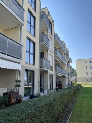 Lichtdurchflutete 2,5 -Zimmer-Wohnung mit Terrasse