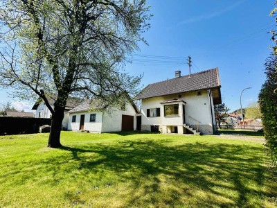 VIELFÄLTIG - GROSSZÜGIG - ALTERTÜMLICH - Einfamilienhaus mit großem Garten in Peiting