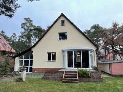 Einfamilienhaus/Villa in Kleinmachnow mit Grundstück zu Vermieten