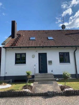 Haus im Haus ...
Pfiffige Maisonette in einem 3- Familienhaus ...