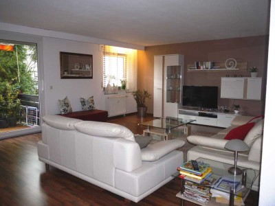 große 3 Zimmer mit Garage in Ft.-Süd