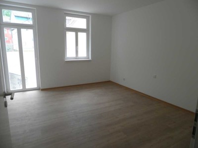 Ansprechende 2-Zimmer-Wohnung mit gehobener Innenausstattung mit Balkon in Zell a.Main