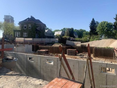 Haus BERTA Kamp-Lintfort

Neubau 3 Zimmer Dachgeschoss Wohnung mit offener Küche und Loggia