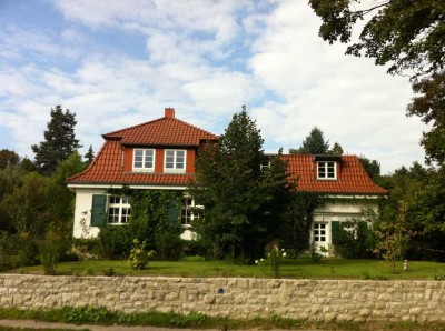 schöne Wohnung in schöner Villa