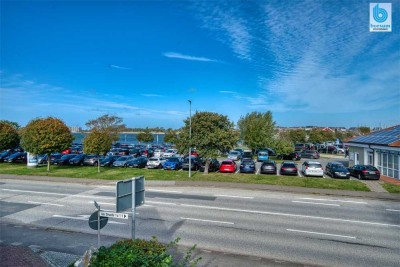 Exklusives Zweifamilienhaus mit Binnenseeblick am Yachthafen