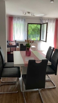 ++ schöne Erdgeschosswohnung mit Terrasse und Stellplatz in Weissach i. T. zu verkaufen ++