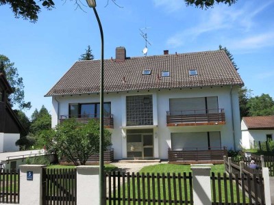 NUR FÜR 1 PERSON! Helle, sehr ruhige 1-Zi-Wohnung mit separatem Kochbereich und Südbalkon. Nähe S2