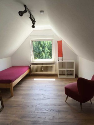 Kleine Dachgeschoss-Wohnung in Scharnhausen