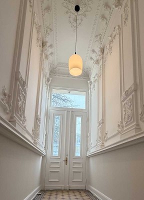 Großzügige Penthouse-Wohnung in herrschaftlichem Stadthaus